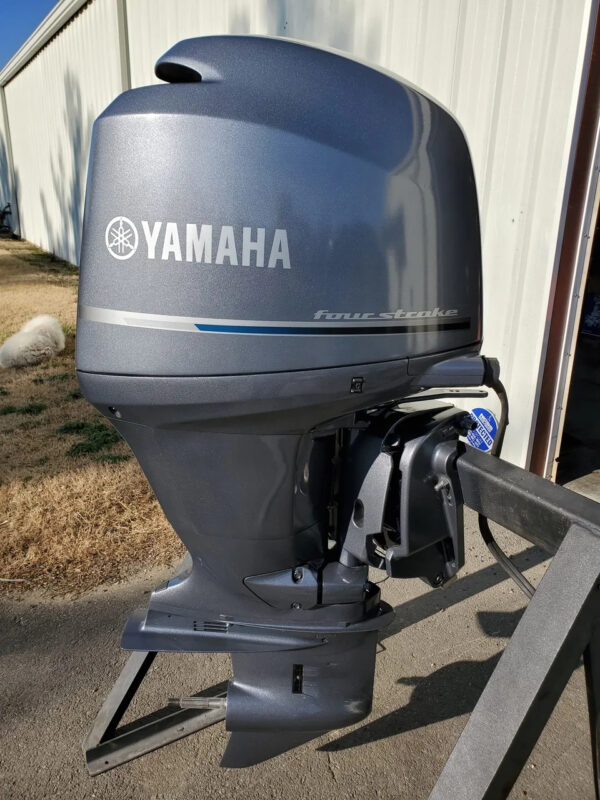 2005 Yamaha 150 HP 4-Cylinder EFI 4-Stroke 20″ (L) Outboard Motor