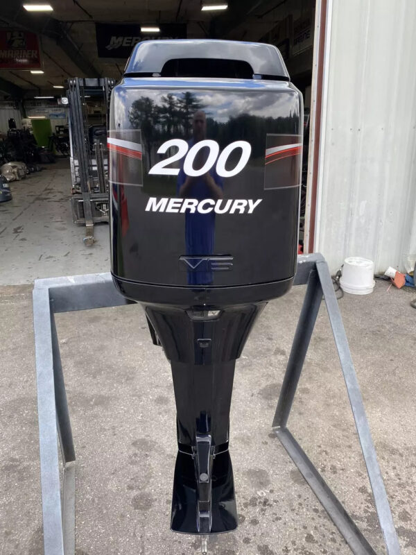 1998 Mercury 2.5L 200 HP 6-Cyl EFI 2-Stroke 20″(L) Outboard Motor - Image 3