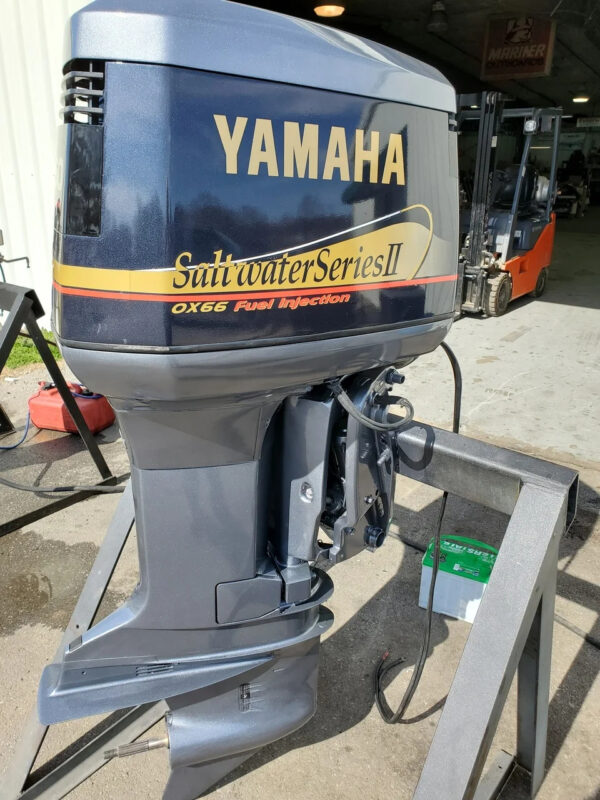 2001 Yamaha 250 HP 6-Cylinder EFI 2-Stroke 25″(X) Outboard Motor